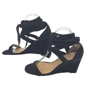 Banana republic black long straps wedge shoes size 8.5 medium